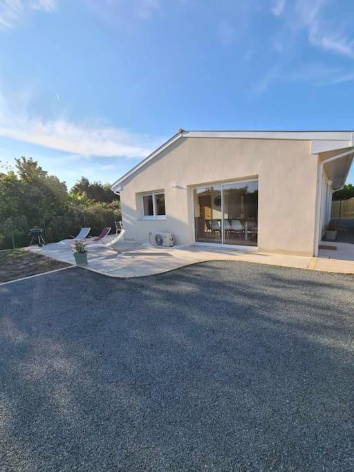 Villa Maison Recente, Climatisee