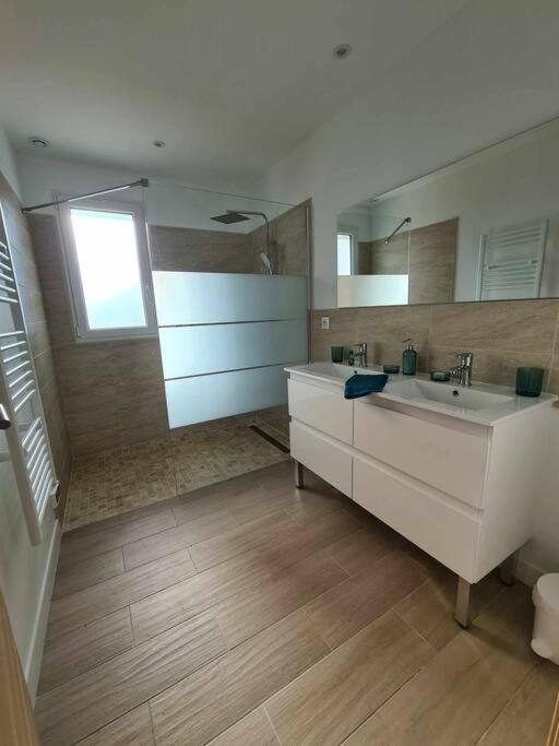Villa Maison Recente, Climatisee